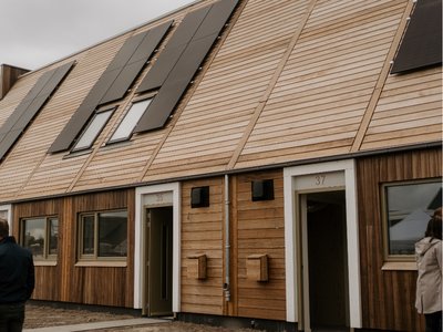 Woningcorporatie laat 12 damp-open woningen bouwen